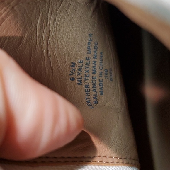 Marc Fisher LTD Womens Lyale Leather Heels Boots shoes sz 6.5M - Picture 15 of 15